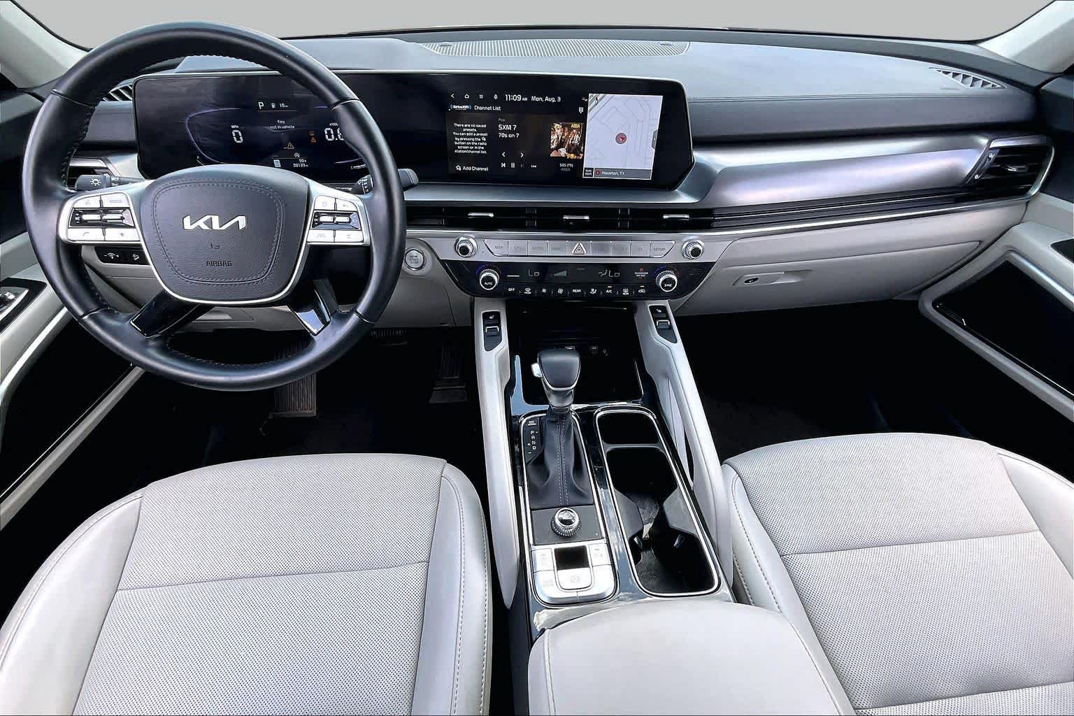 2025 Kia Telluride S Glacial White Pearl at Westside Kia