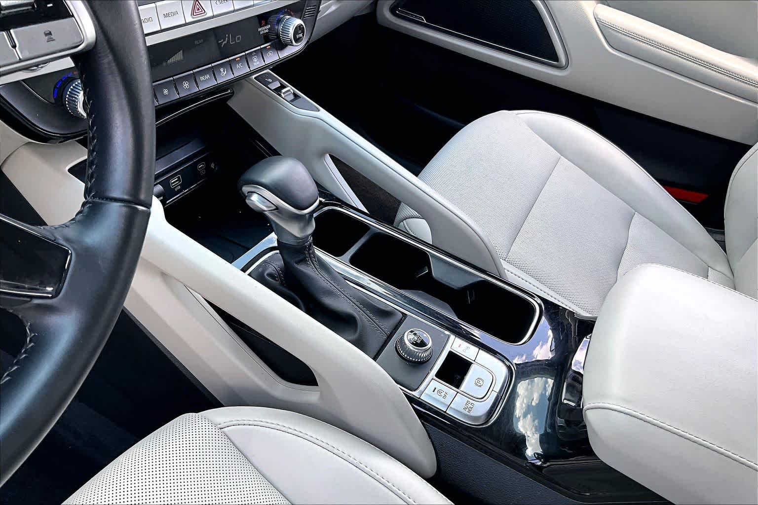 2025 Kia Telluride S Glacial White Pearl at Westside Kia