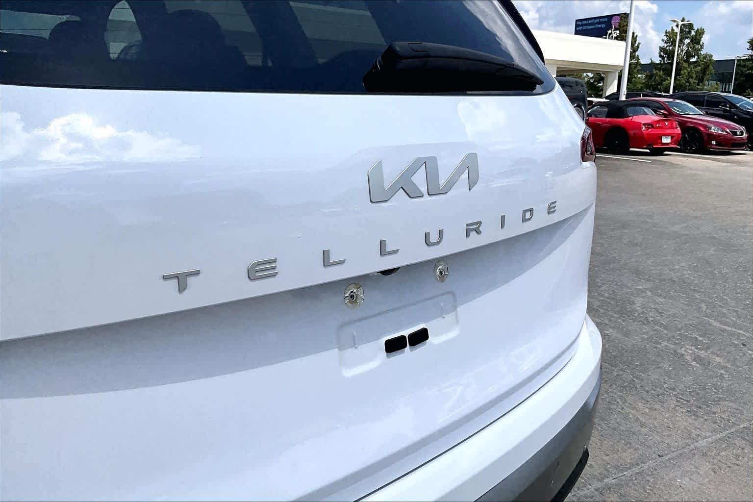 2025 Kia Telluride S Glacial White Pearl at Westside Kia
