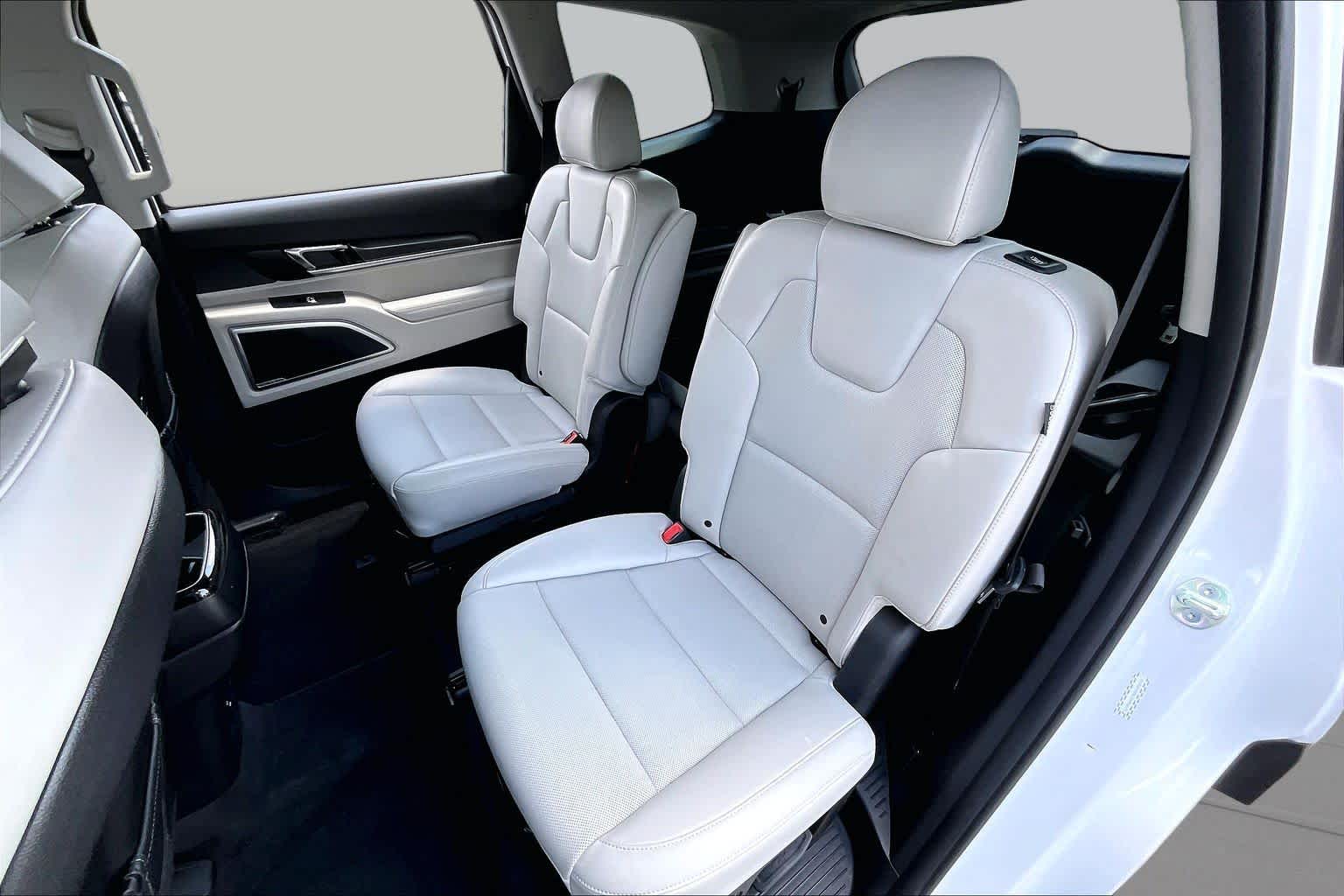 2025 Kia Telluride S Glacial White Pearl at Westside Kia