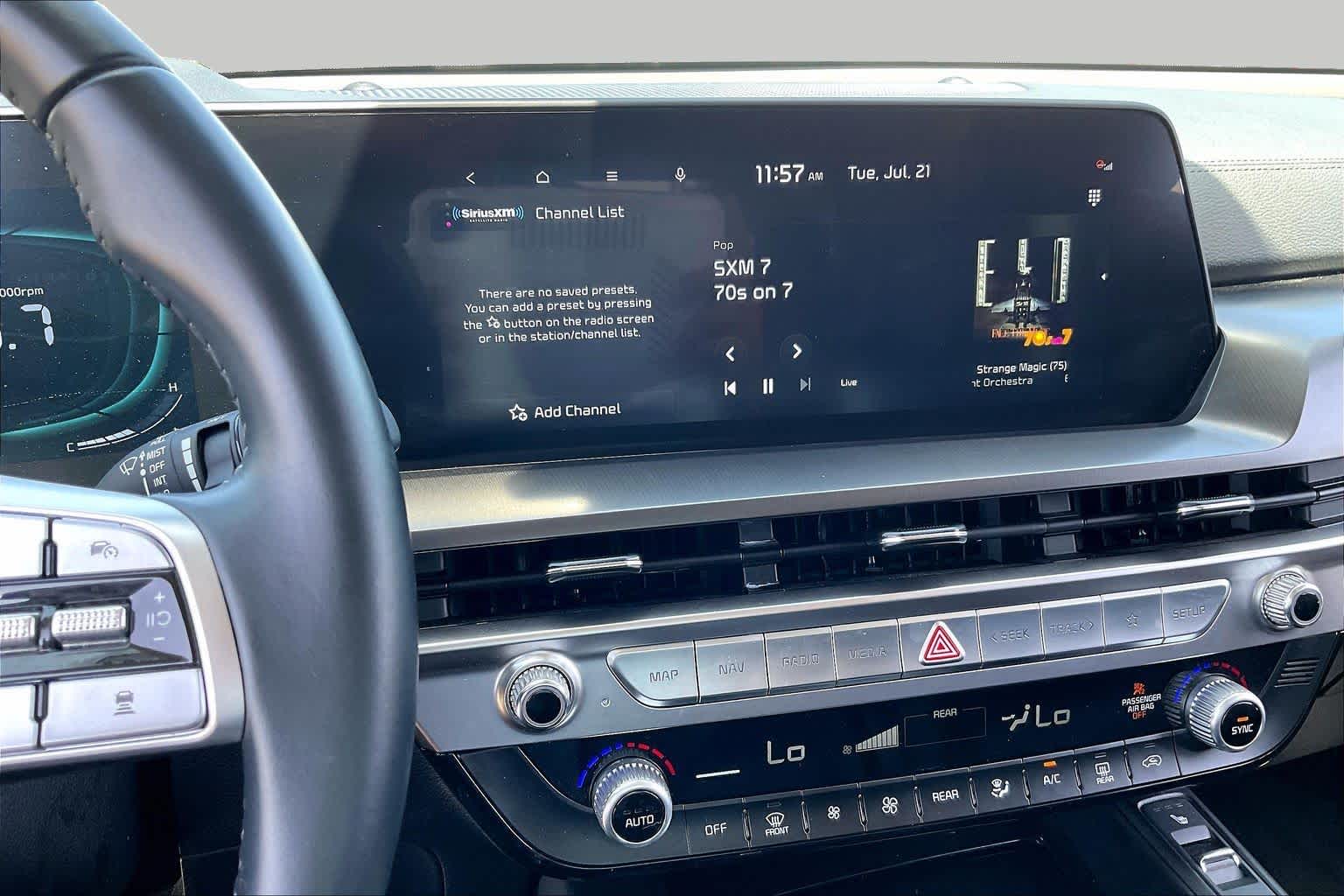 2025 Kia Telluride S Glacial White Pearl at Beck & Masten Kia