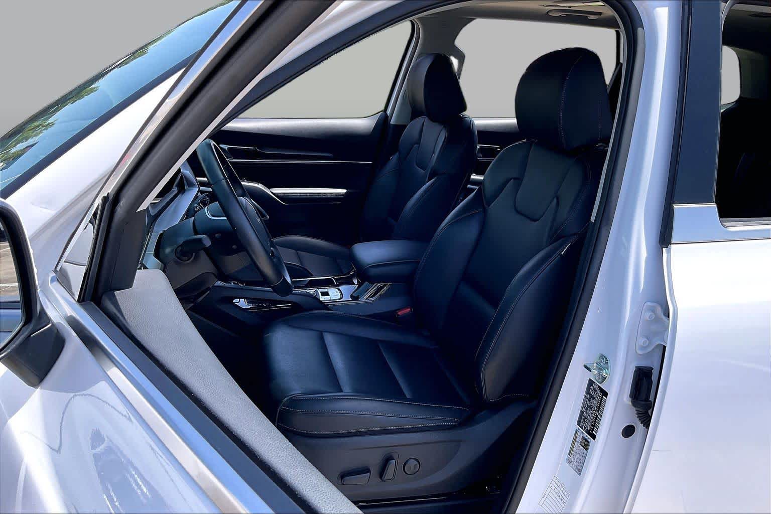 2025 Kia Telluride S Glacial White Pearl at Beck & Masten Kia