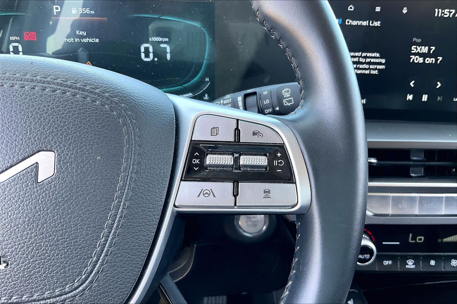 2025 Kia Telluride S Glacial White Pearl at Beck & Masten Kia