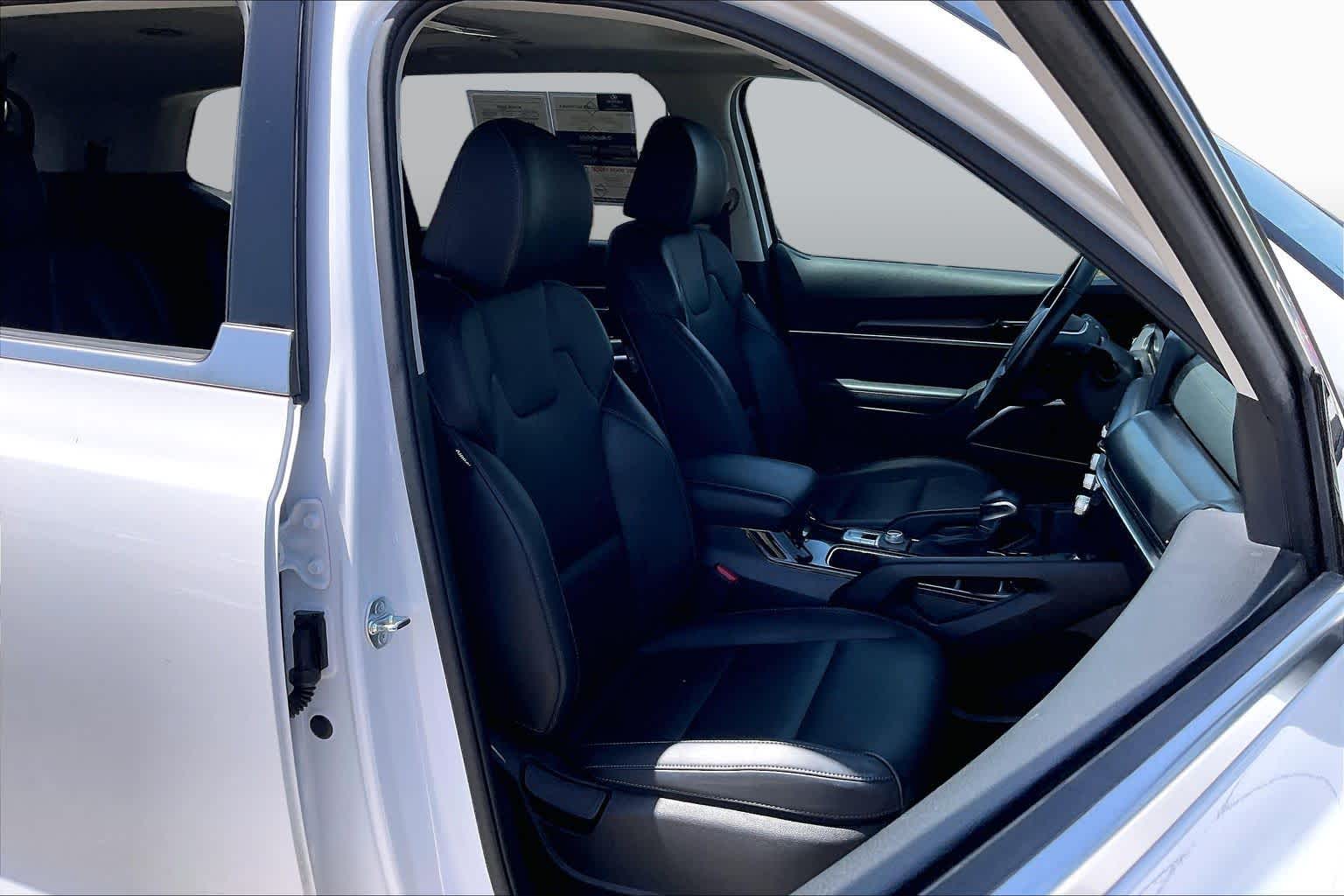 2025 Kia Telluride S Glacial White Pearl at Beck & Masten Kia