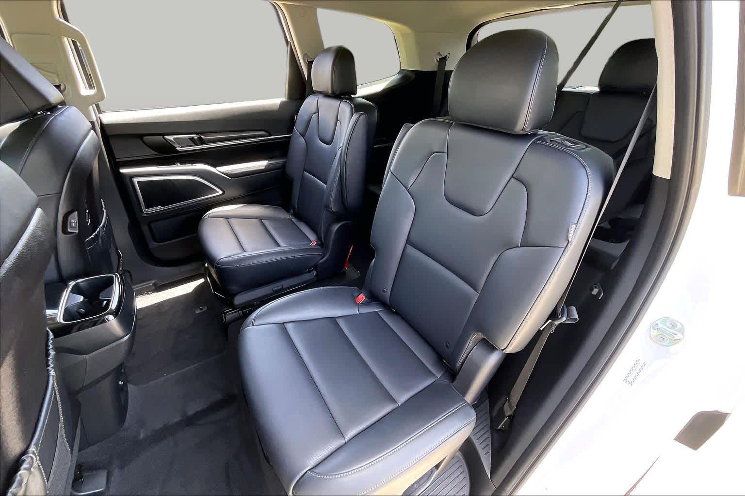 2025 Kia Telluride S Glacial White Pearl at Beck & Masten Kia