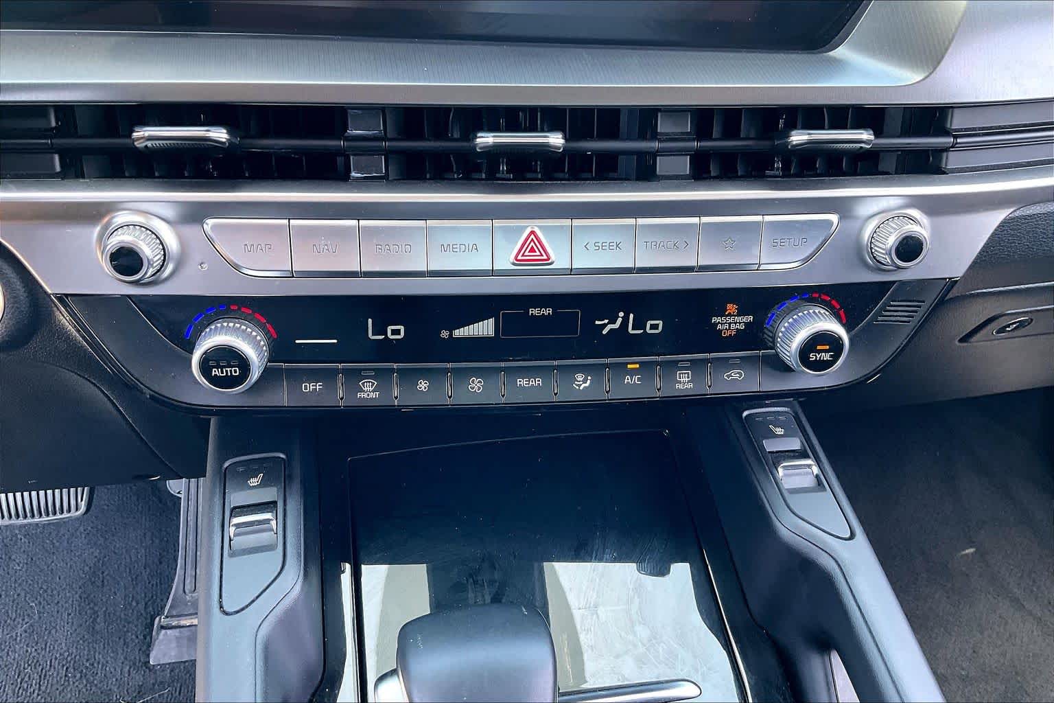 2025 Kia Telluride S Glacial White Pearl at Beck & Masten Kia