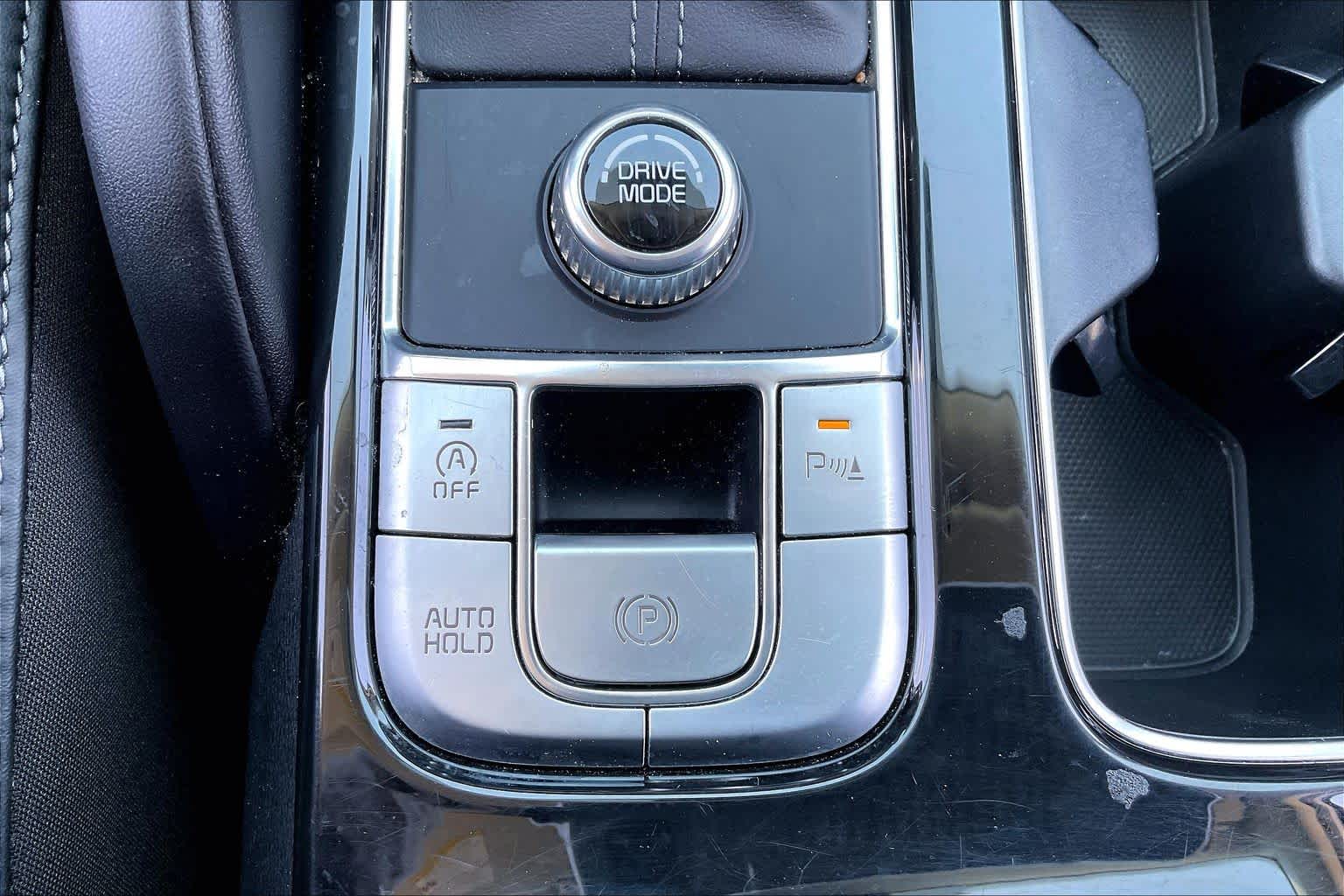 2025 Kia Telluride S Glacial White Pearl at Beck & Masten Kia