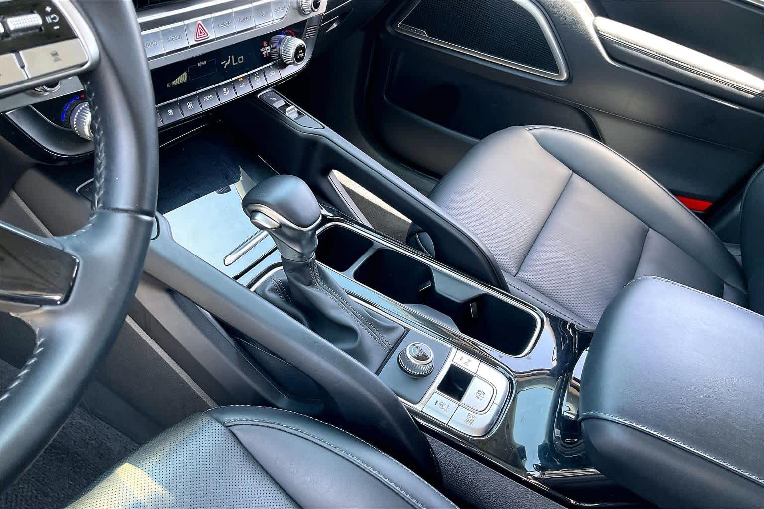 2025 Kia Telluride S Glacial White Pearl at Beck & Masten Kia