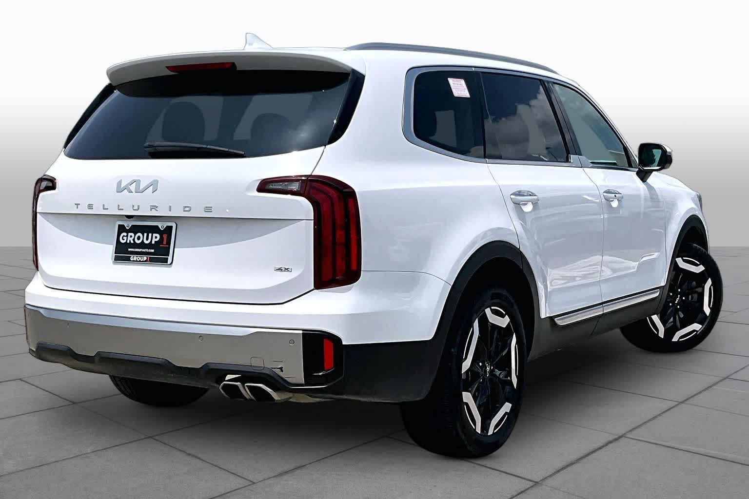 2025 Kia Telluride S Glacial White Pearl at Westside Kia