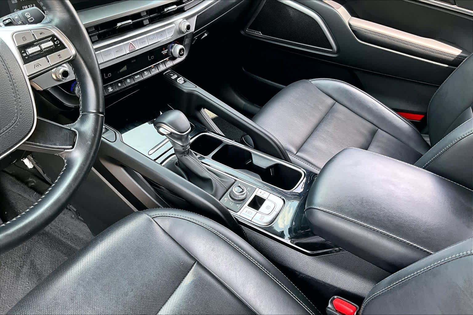 2025 Kia Telluride S Glacial White Pearl at Westside Kia