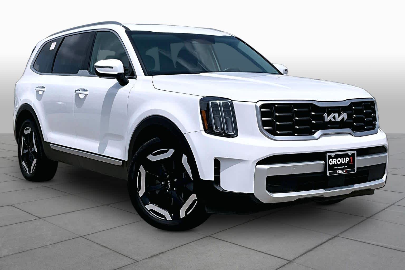 2025 Kia Telluride S Glacial White Pearl at Westside Kia