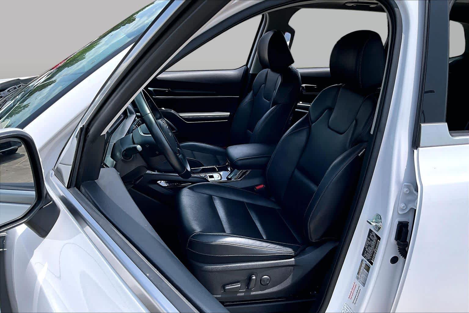 2025 Kia Telluride S Glacial White Pearl at Westside Kia