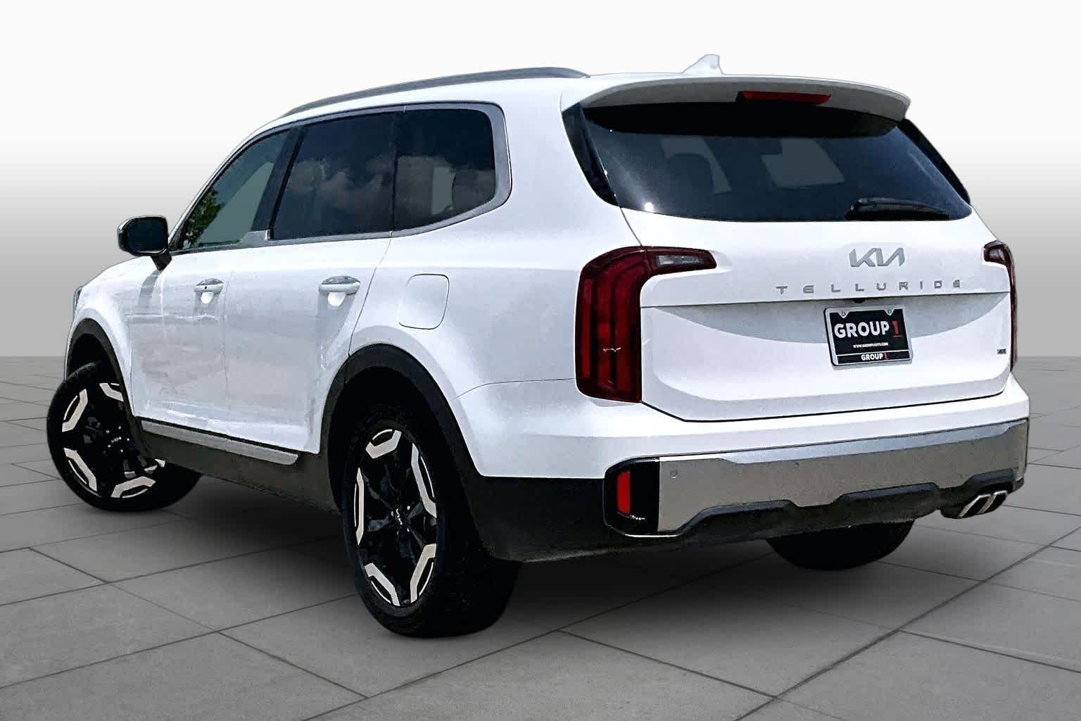 2025 Kia Telluride S Glacial White Pearl at Westside Kia