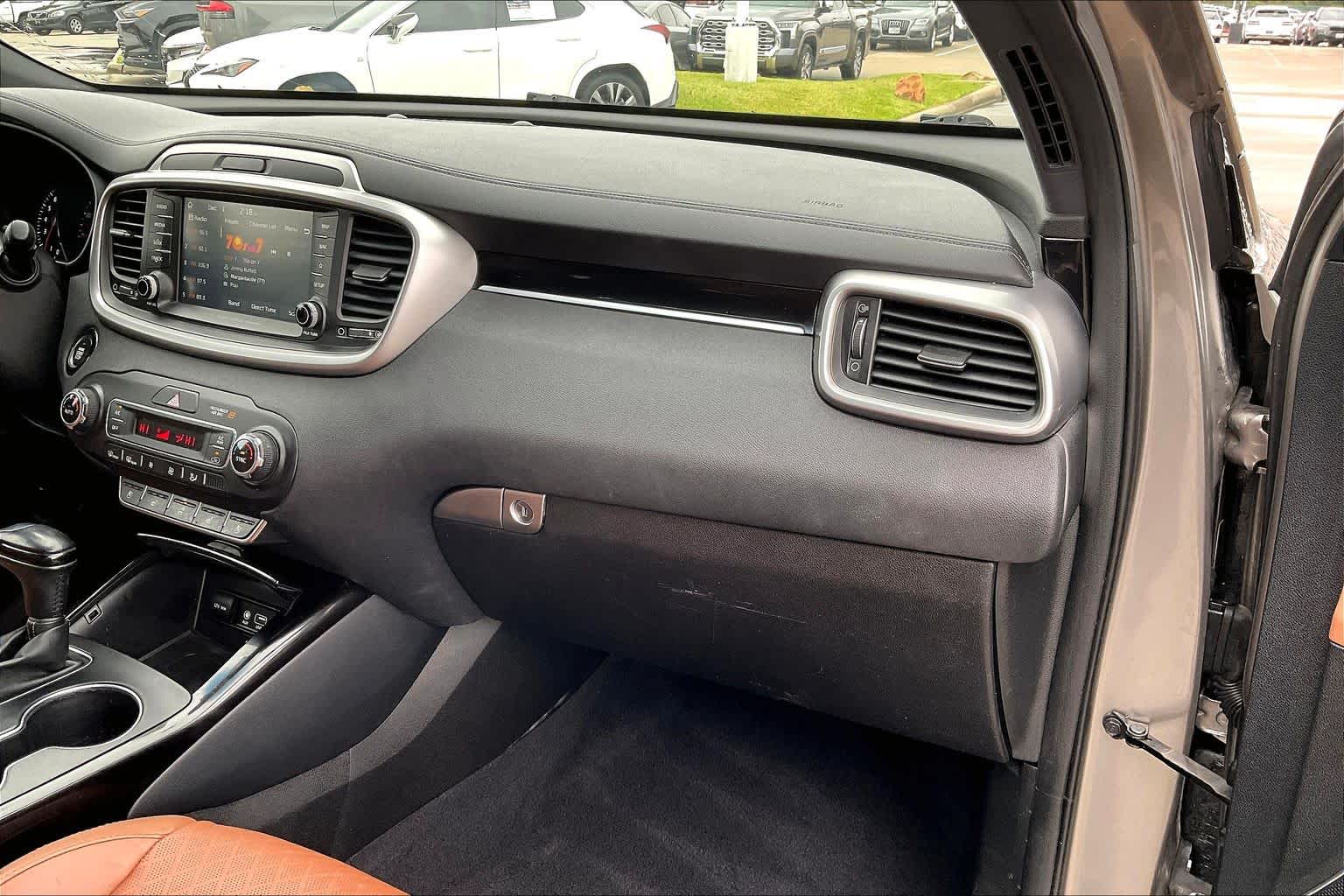 2019 Kia Sorento SX Limited V6 Titanium Silver at AutoNation USA Katy