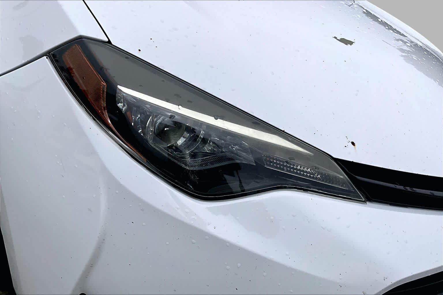 2018 Toyota Corolla LE Super White at AutoNation USA Katy
