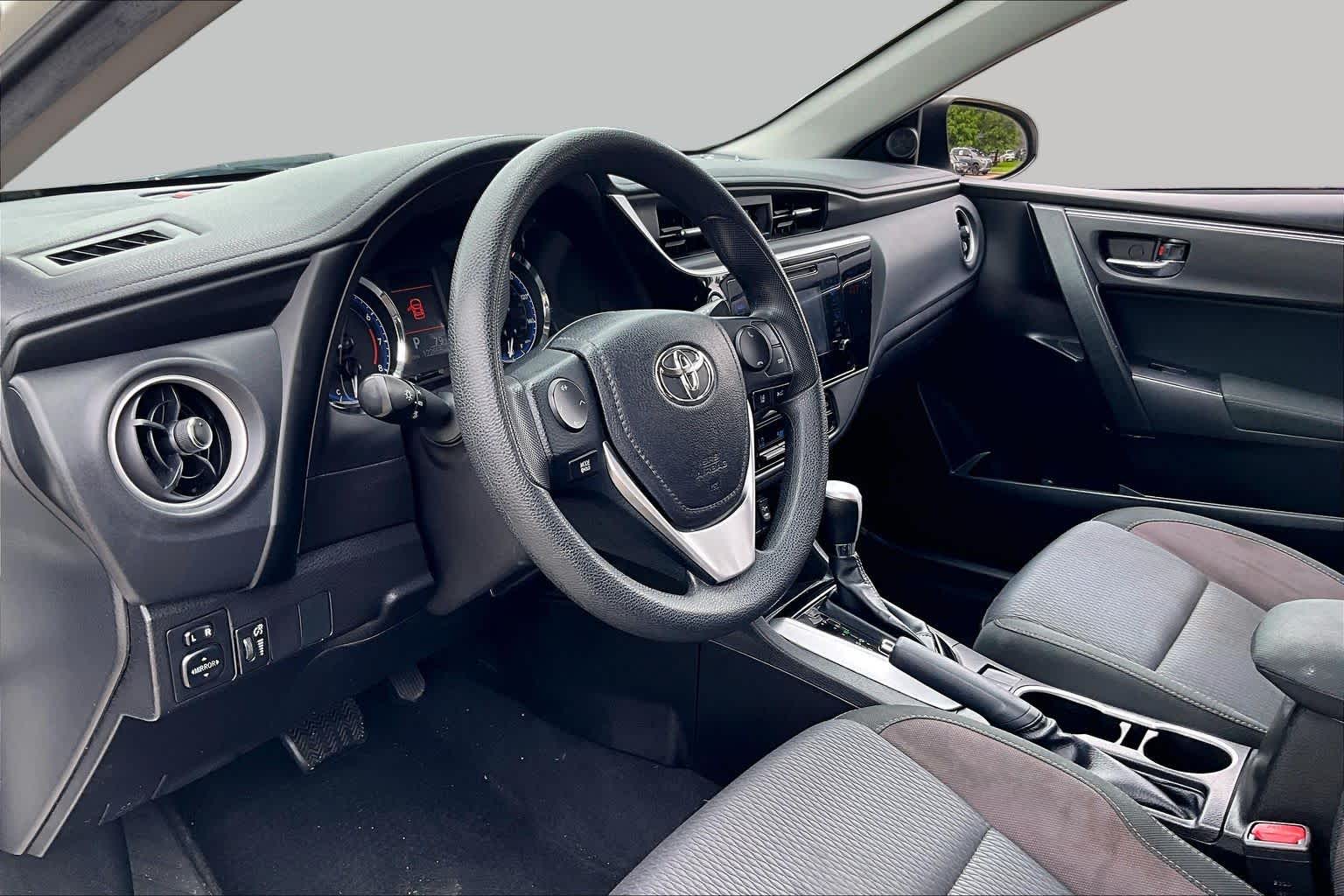 2018 Toyota Corolla LE Super White at AutoNation USA Katy