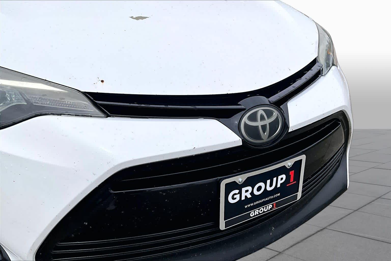 2018 Toyota Corolla LE Super White at AutoNation USA Katy