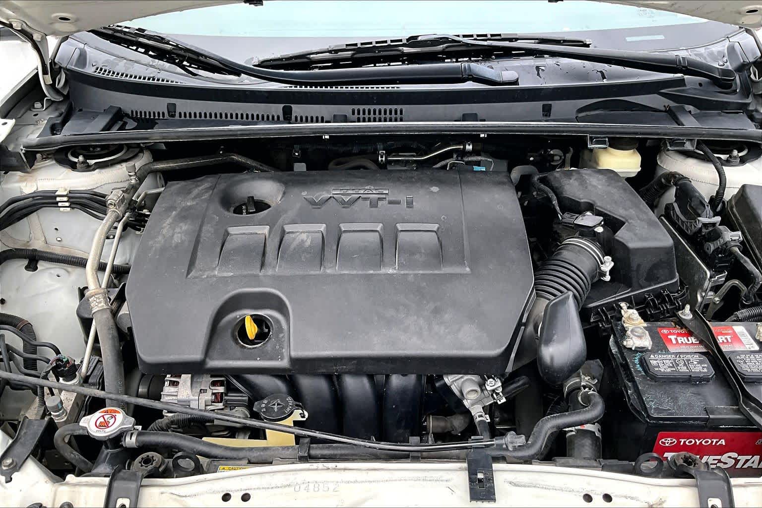 2018 Toyota Corolla LE Super White at AutoNation USA Katy