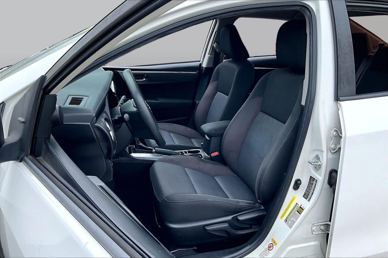 2018 Toyota Corolla LE Super White at AutoNation USA Katy
