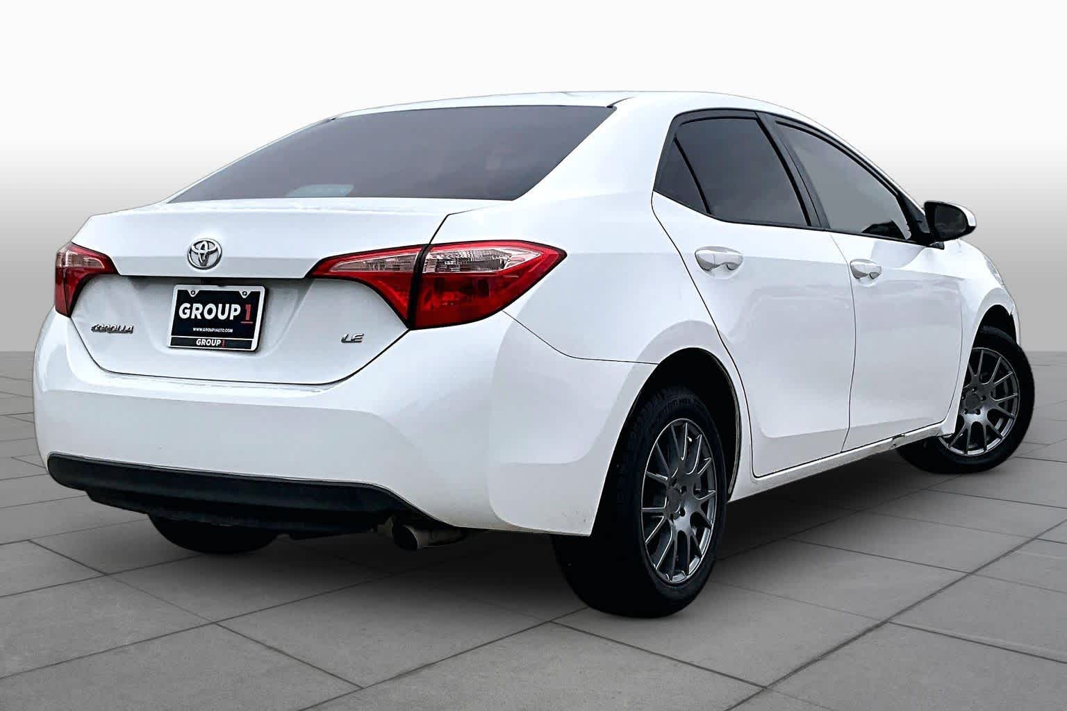 2018 Toyota Corolla LE Super White at AutoNation USA Katy