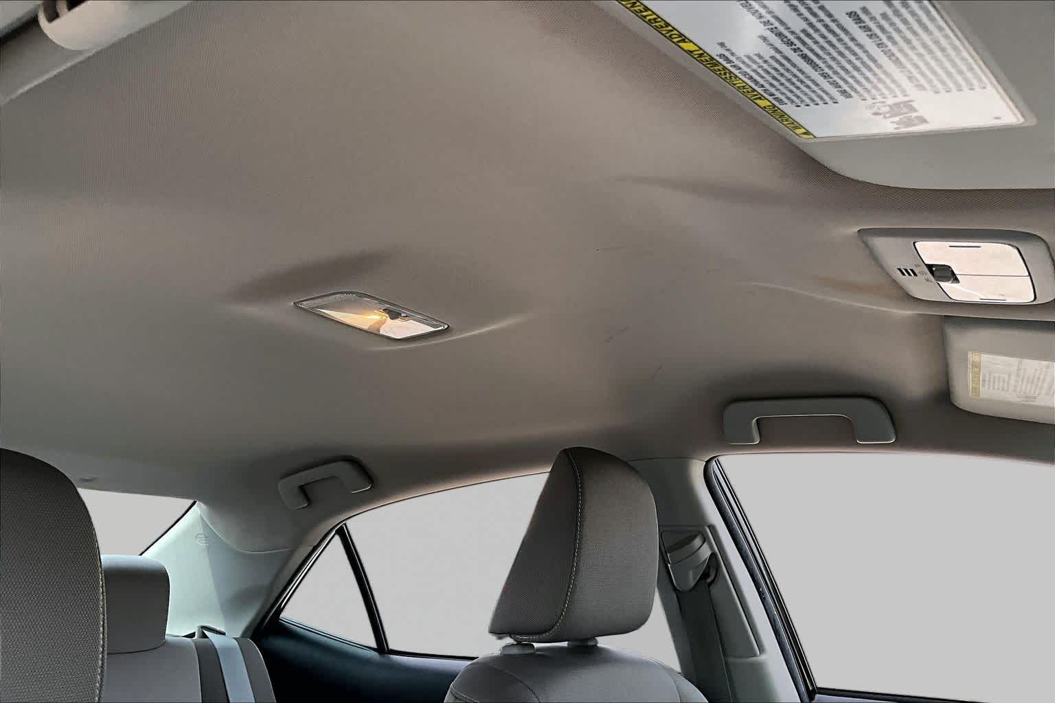 2018 Toyota Corolla photo 13 of 35