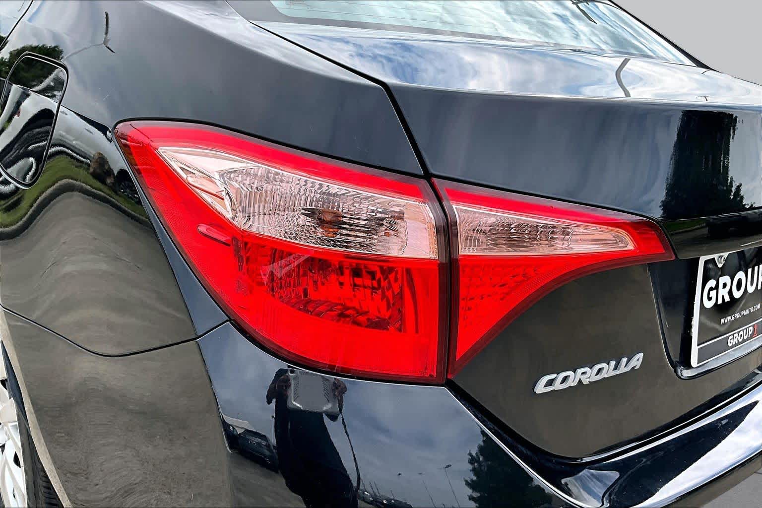 2018 Toyota Corolla photo 27 of 35
