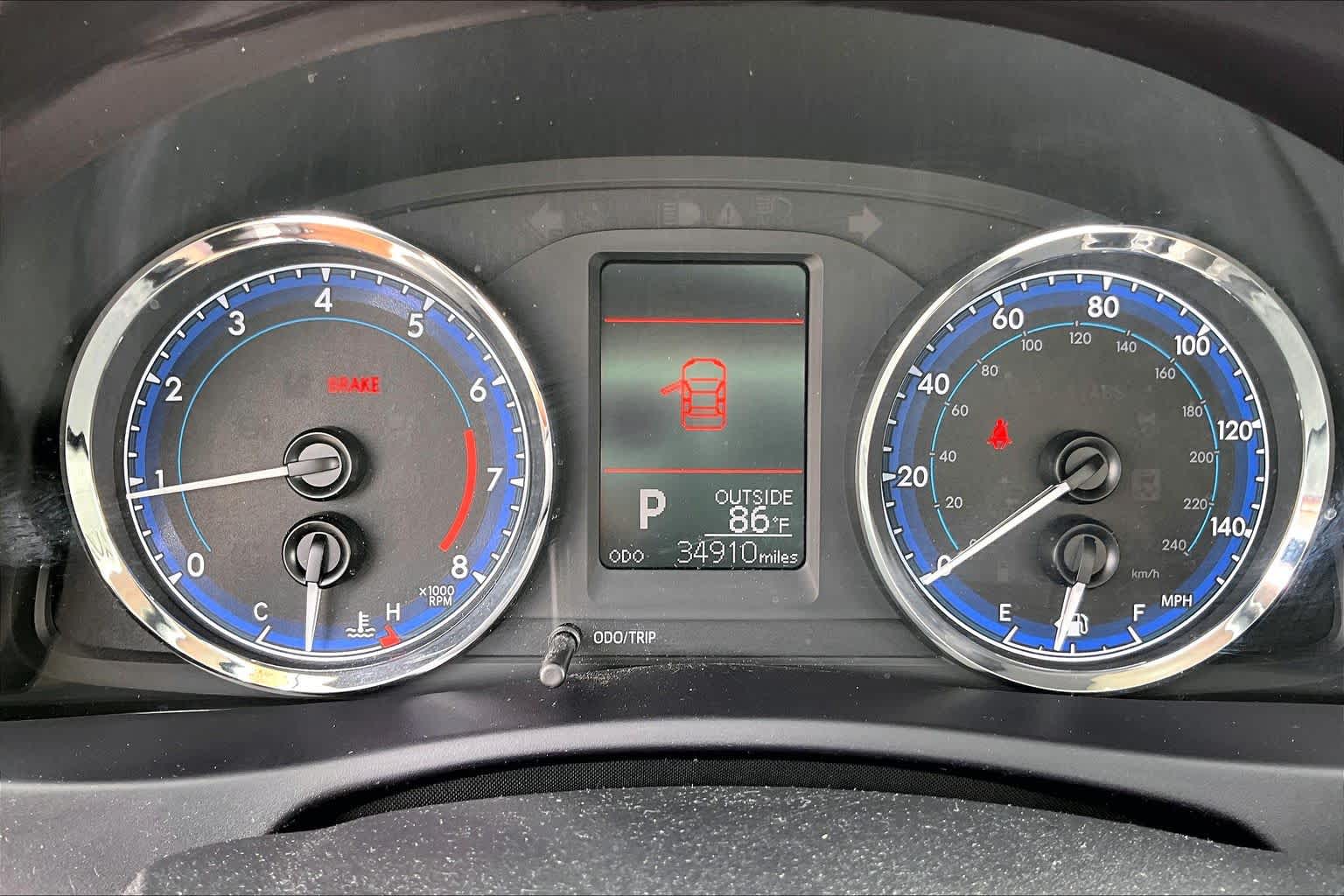 2018 Toyota Corolla photo 24 of 35