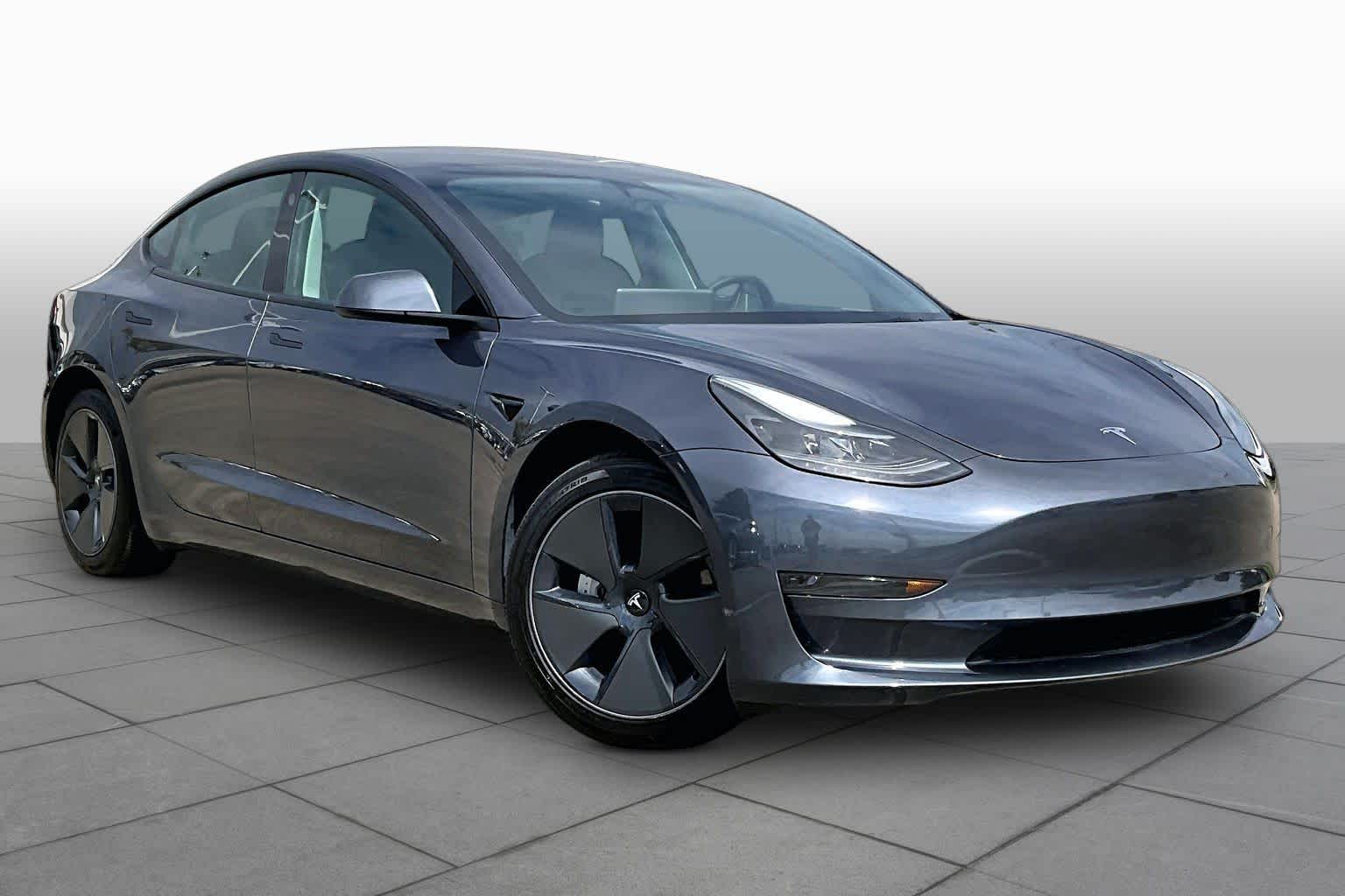 2023 Tesla Model 3 photo 2 of 33