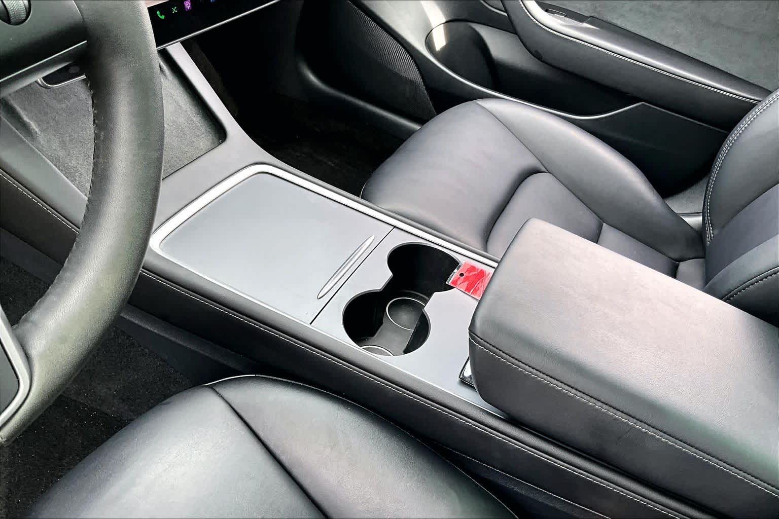 2023 Tesla Model 3 photo 13 of 33