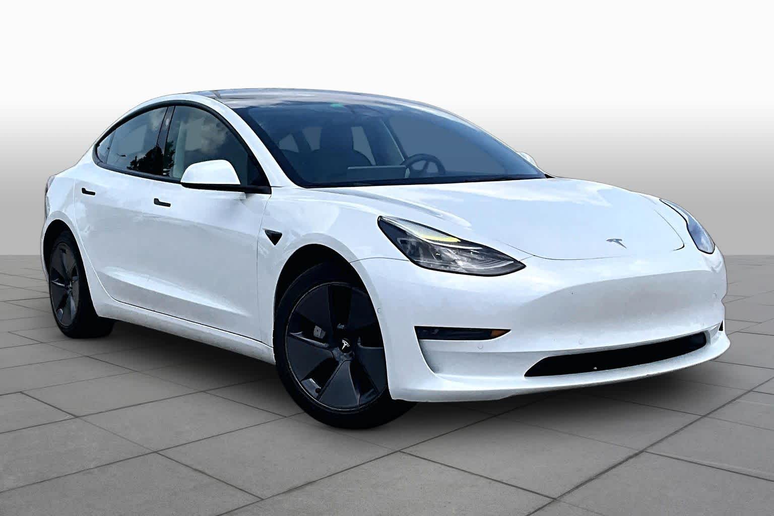 2022 Tesla Model 3 - 1