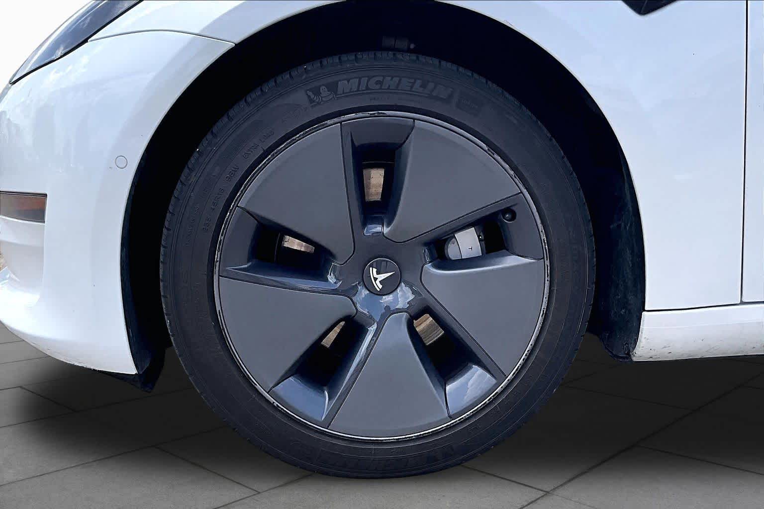 2022 Tesla Model 3 - 8