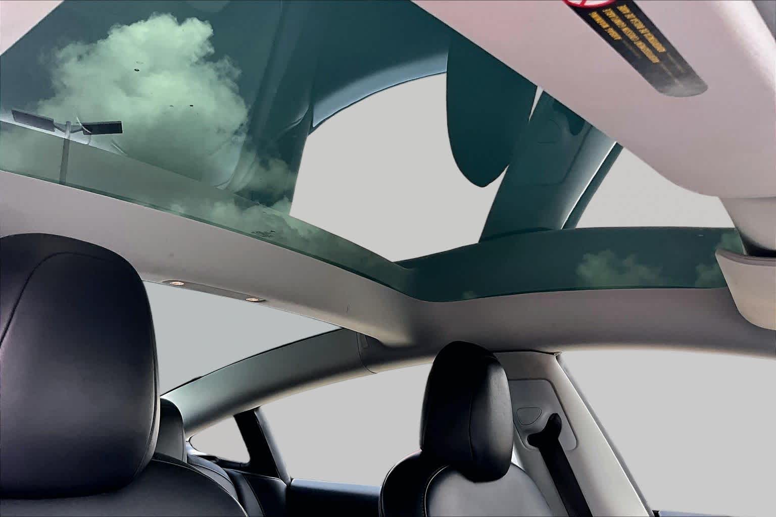 2022 Tesla Model 3 - 11