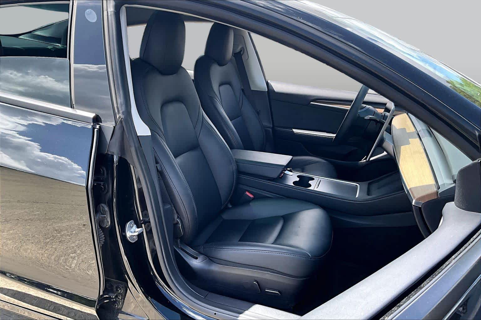 2022 Tesla Model 3 - 7