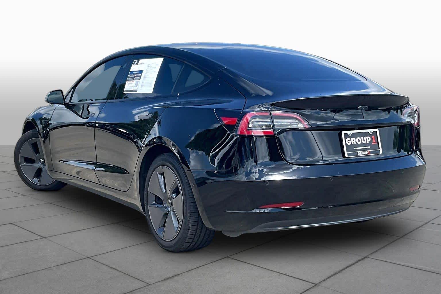 2022 Tesla Model 3 - 9