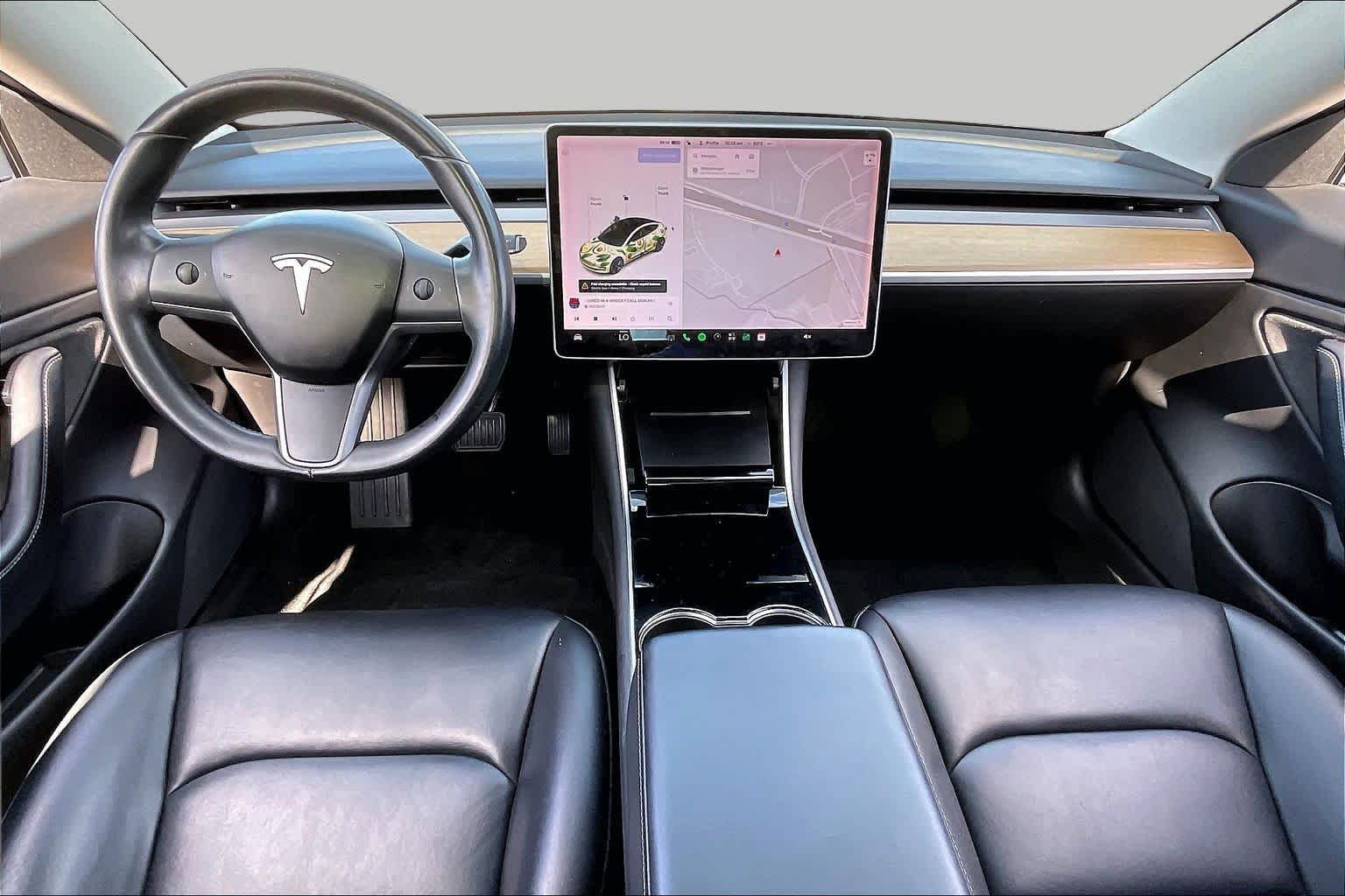 2019 Tesla Model 3 photo 12 of 33