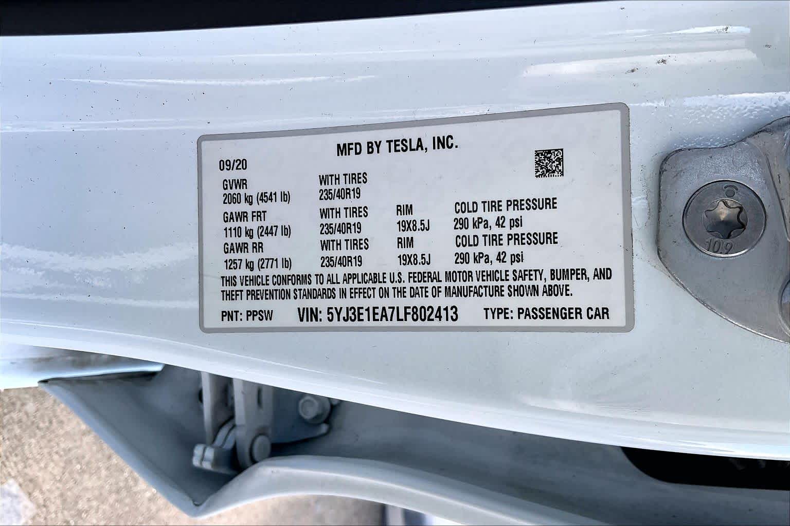 2020 Tesla Model 3 photo 33 of 33
