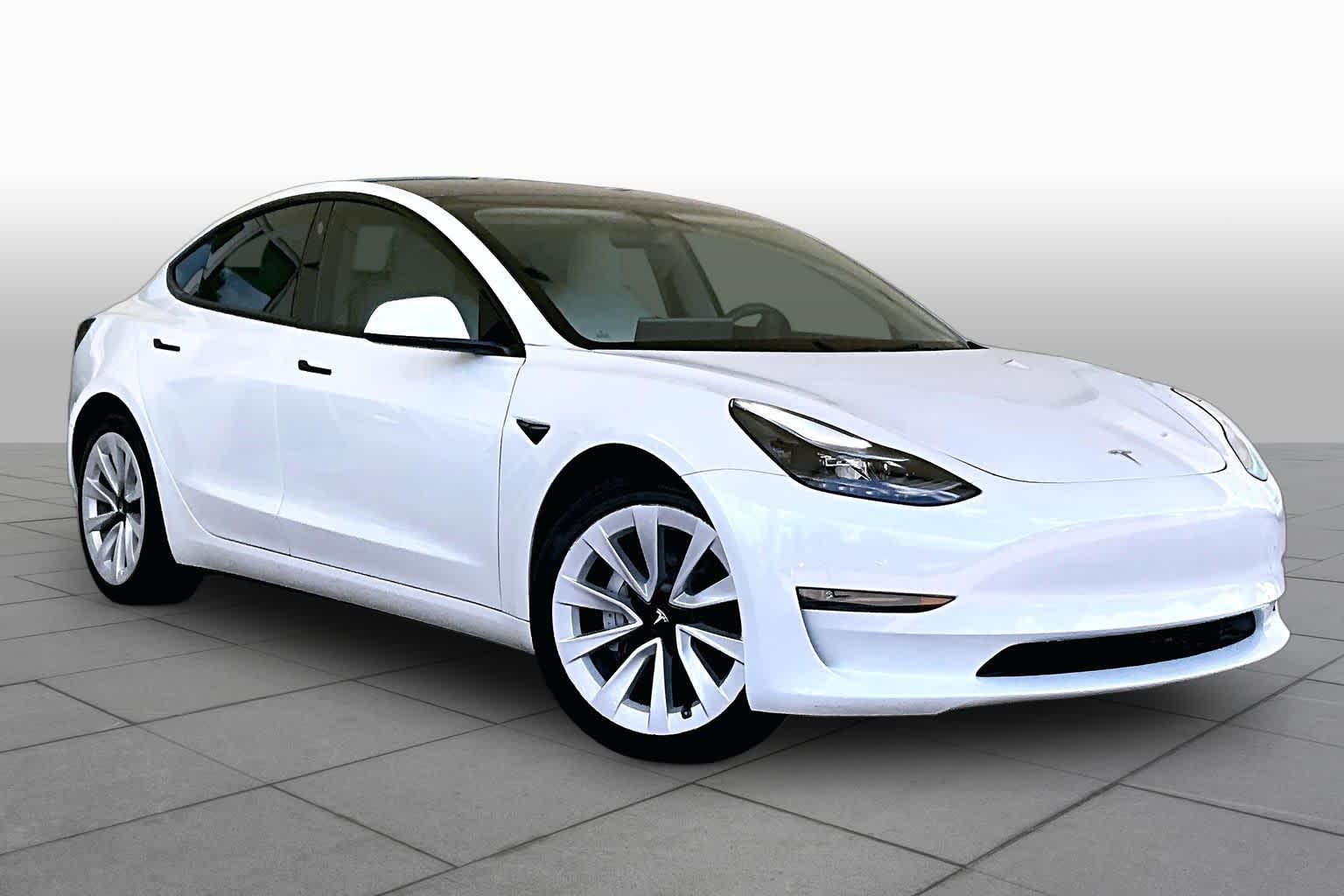 2023 Tesla Model 3 - 1
