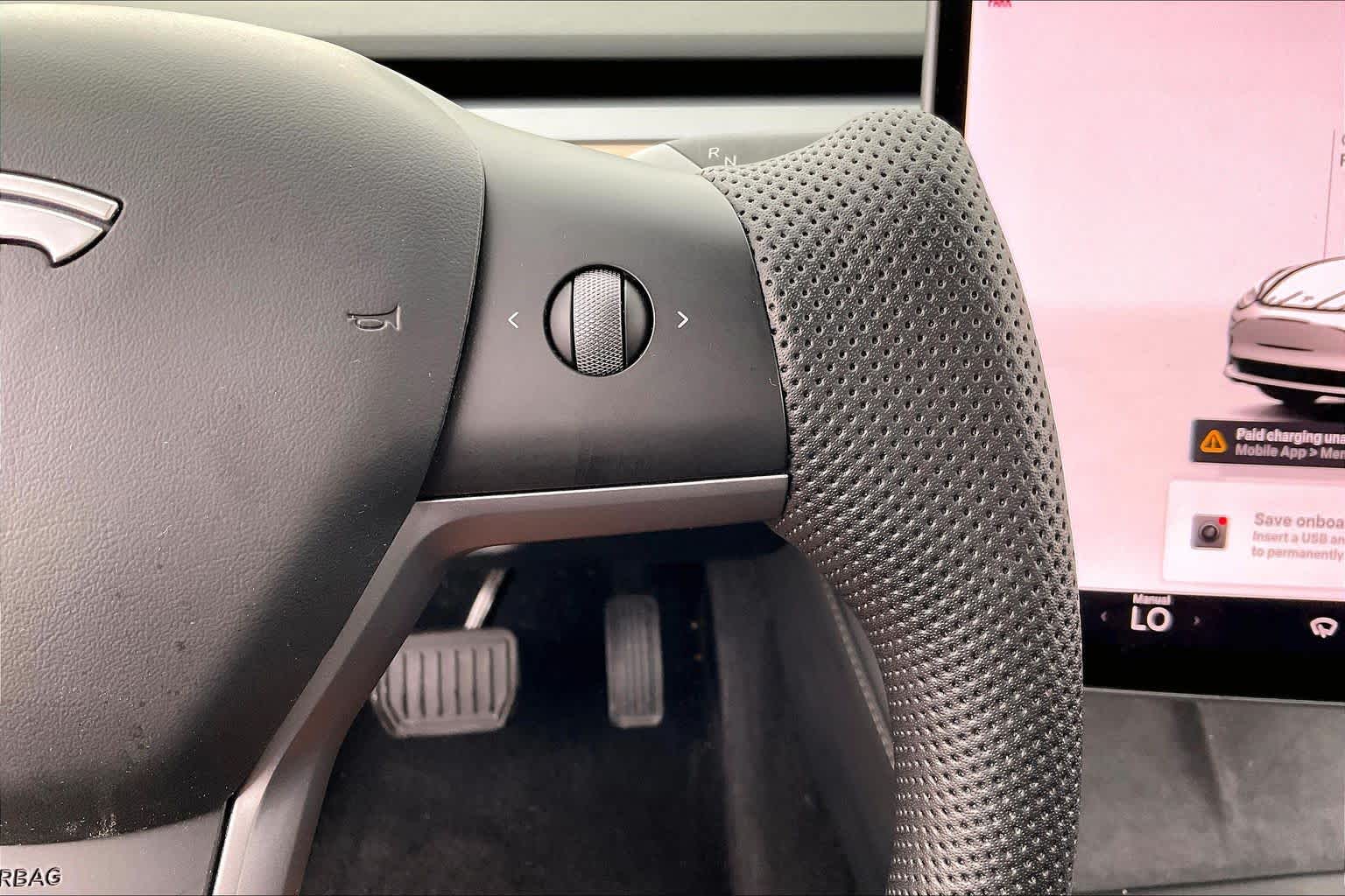 2023 Tesla Model 3 photo 21 of 33