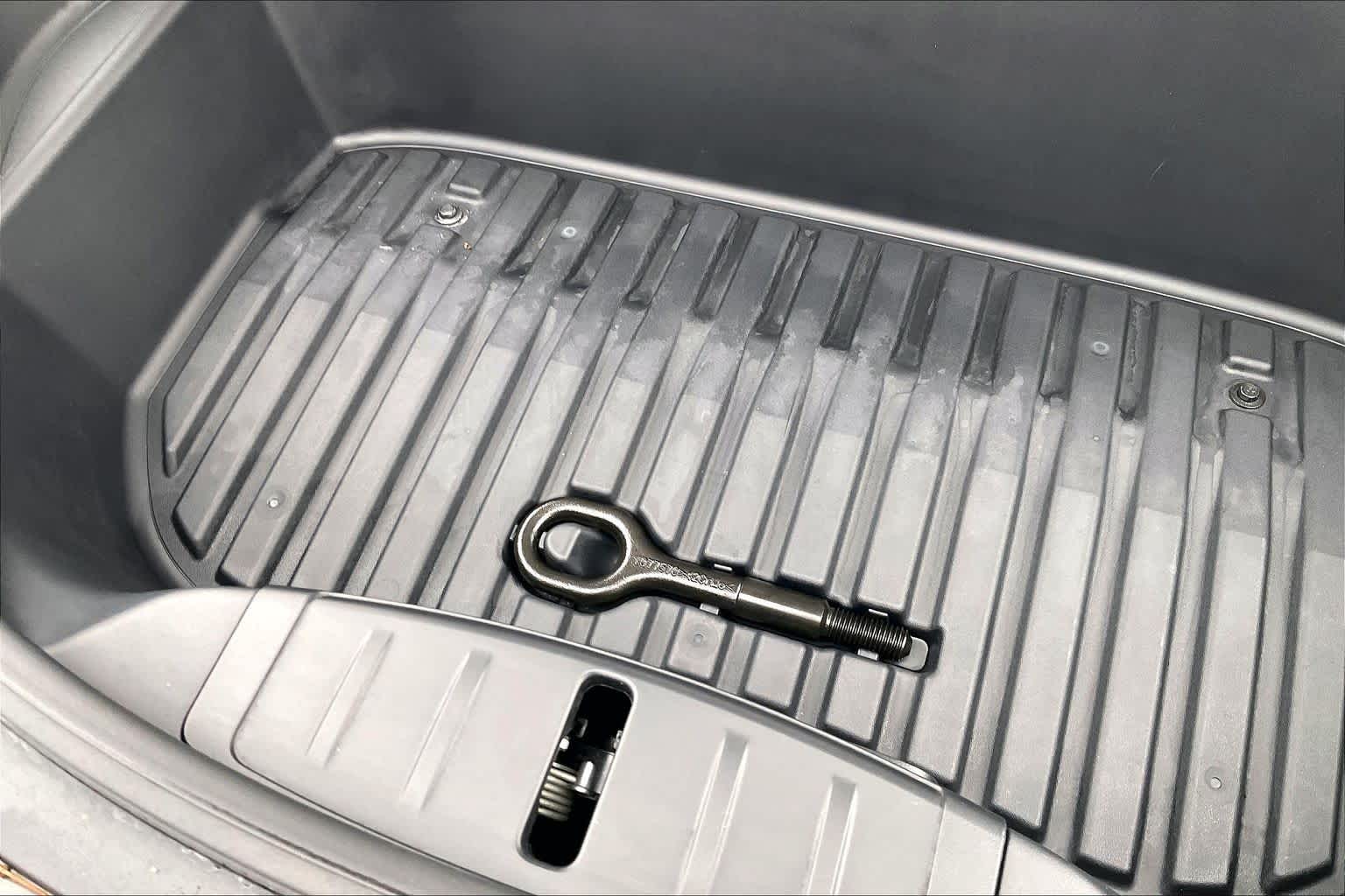 2023 Tesla Model 3 photo 29 of 33