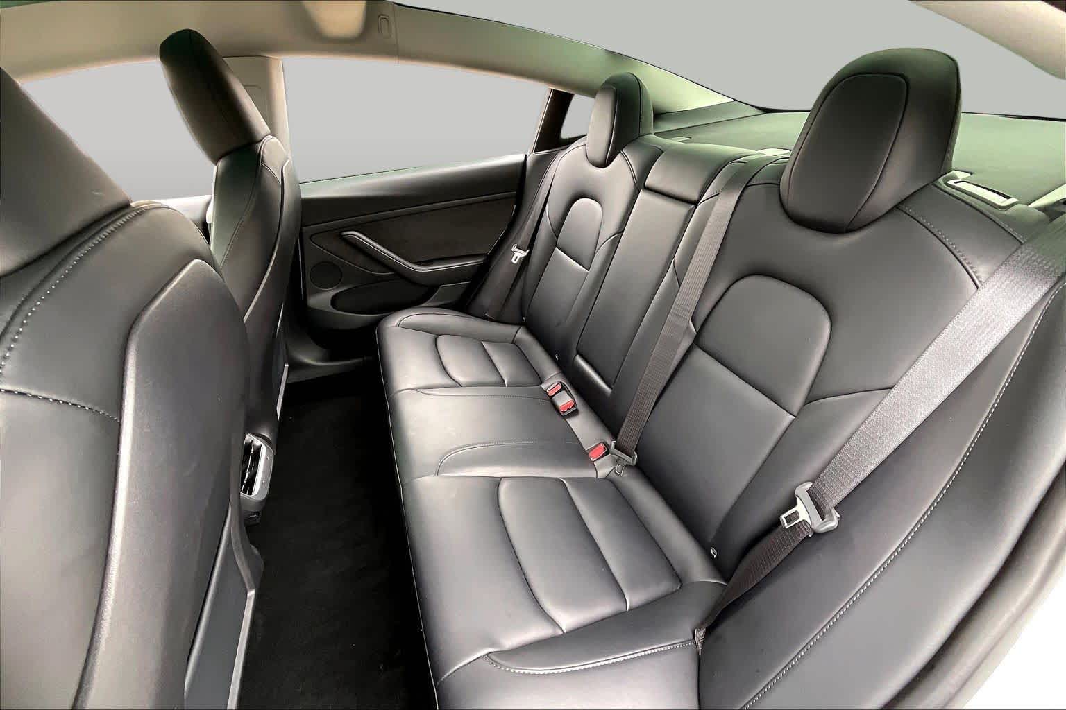 2023 Tesla Model 3 photo 17 of 33