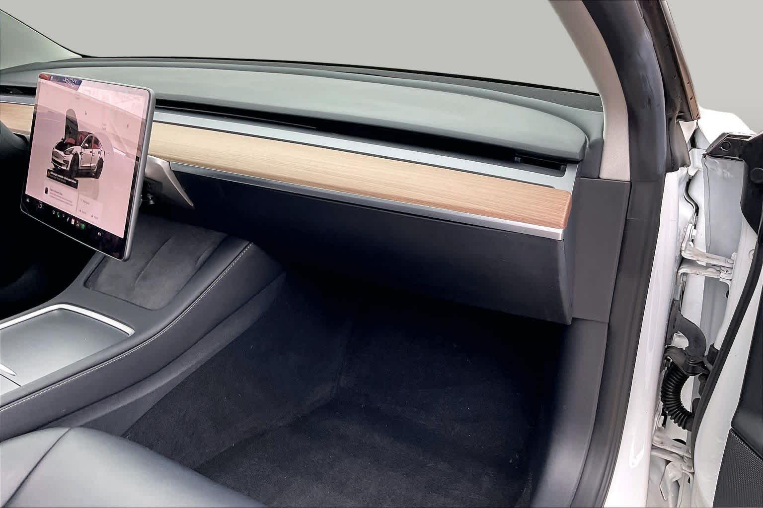 2023 Tesla Model 3 photo 15 of 33