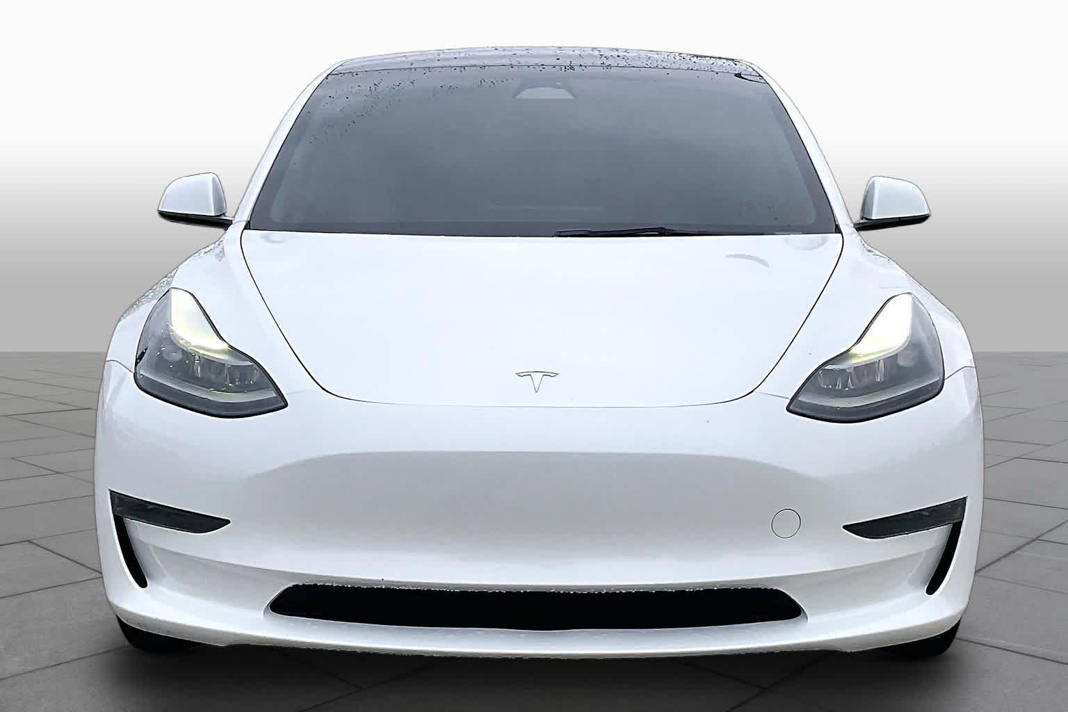 2023 Tesla Model 3 photo 3 of 33