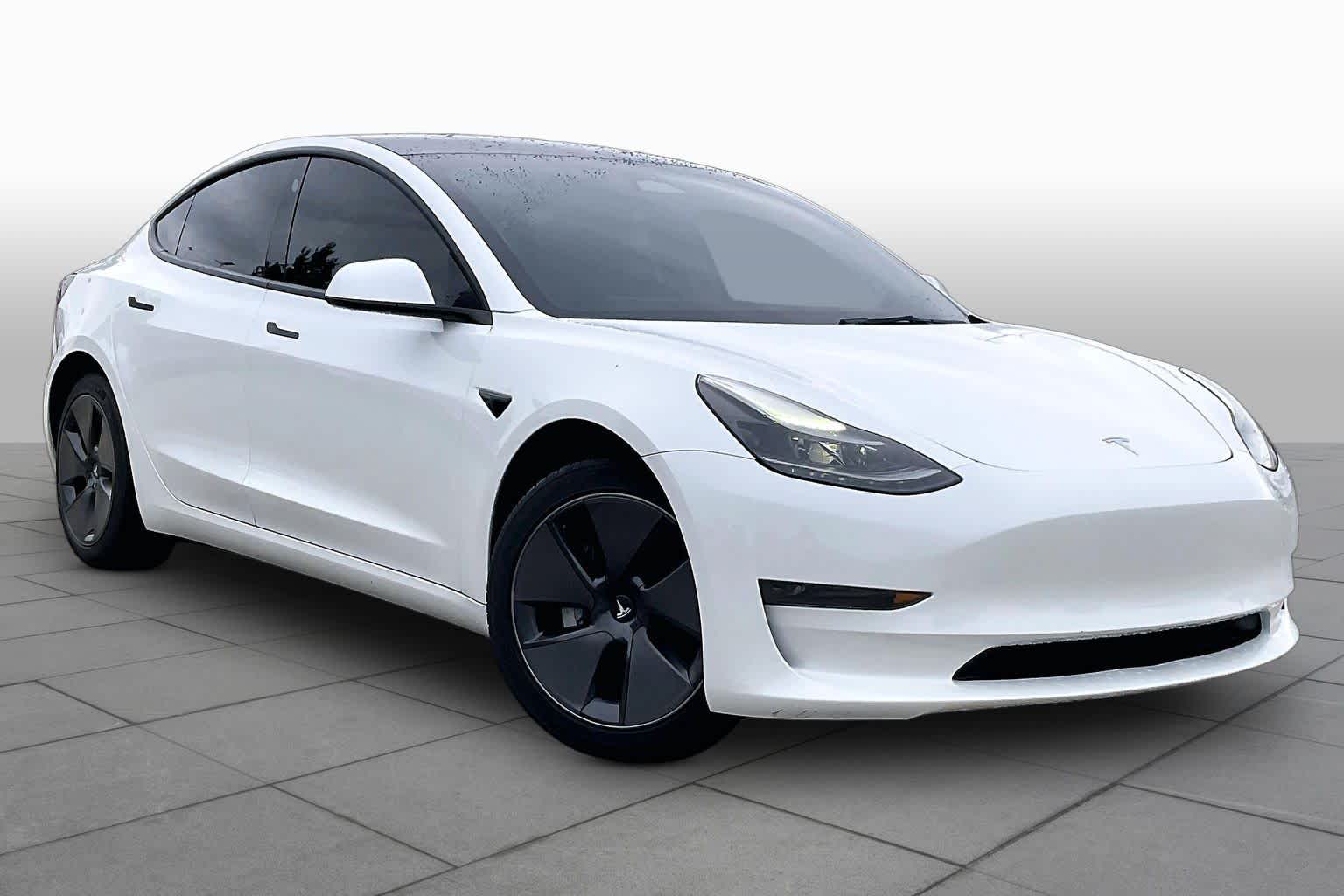 2023 Tesla Model 3 photo 2 of 33