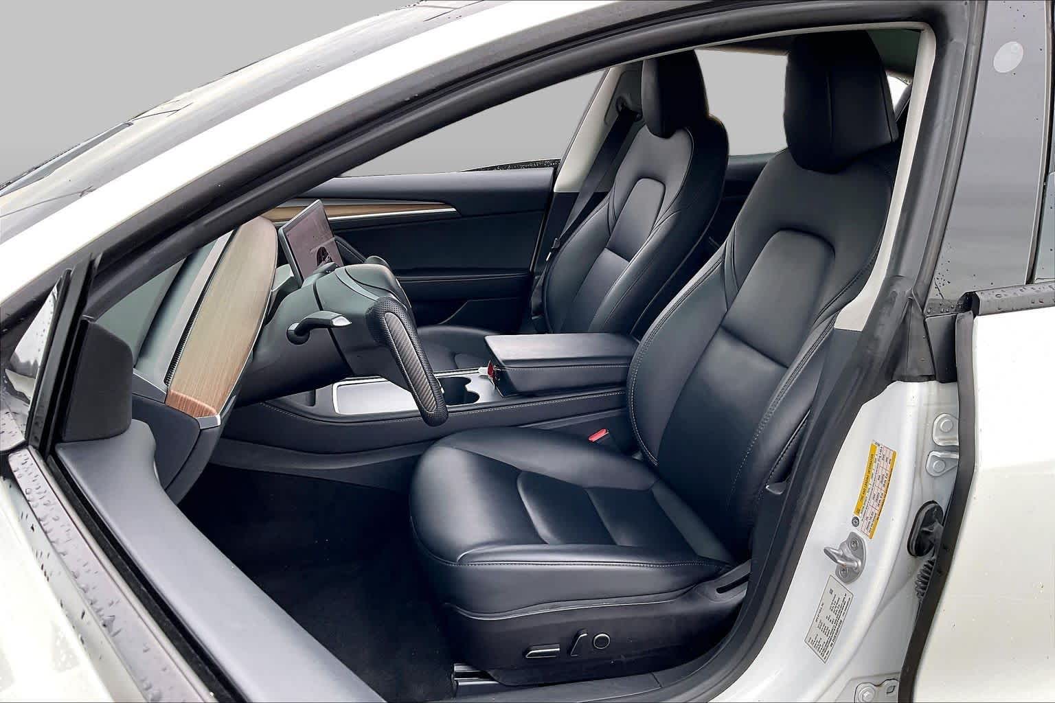 2023 Tesla Model 3 photo 6 of 33