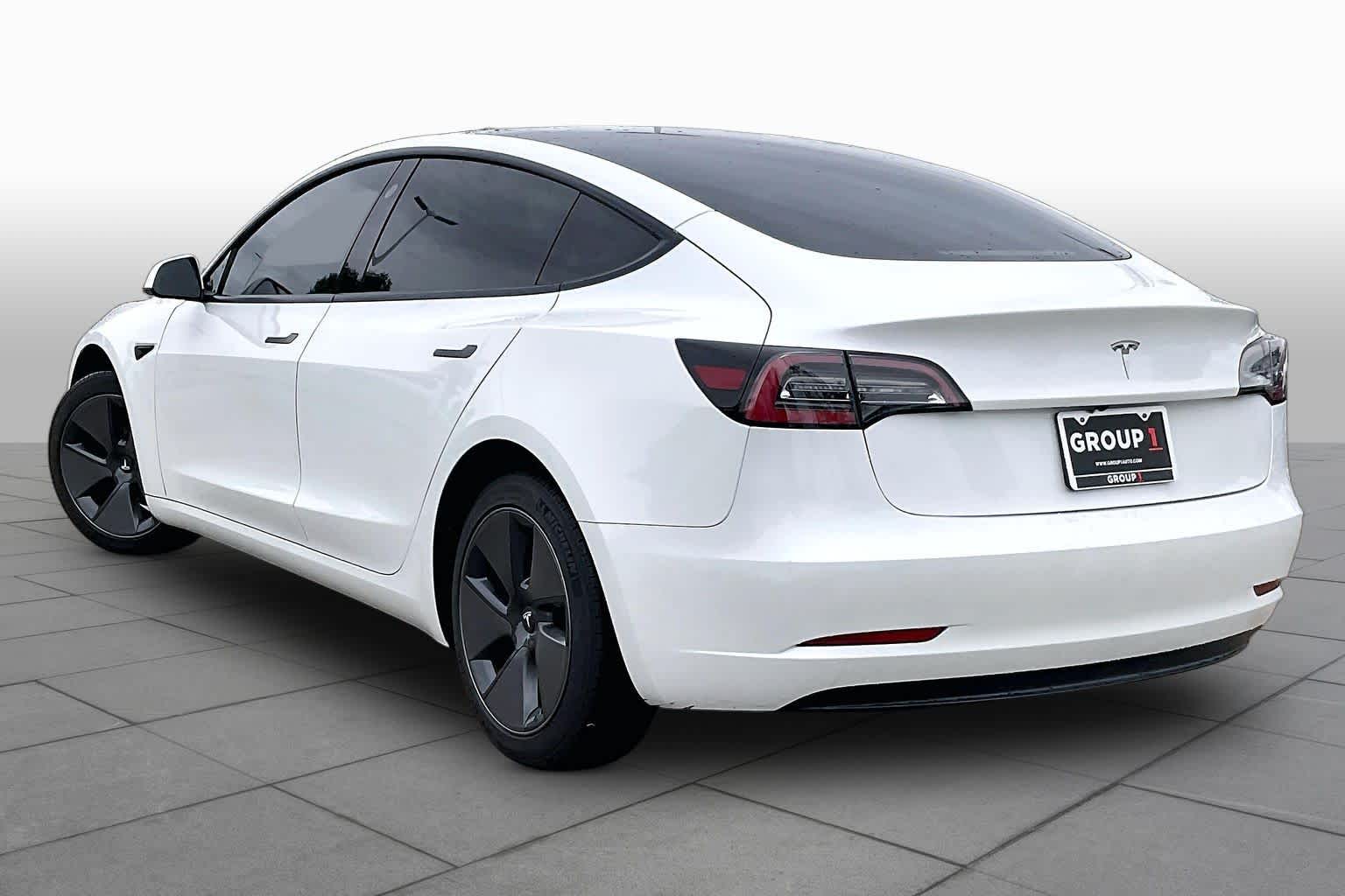 2023 Tesla Model 3 photo 9 of 33