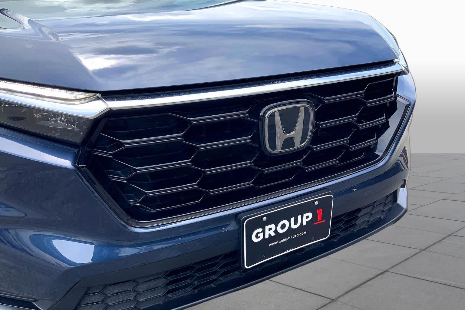 2025 Honda CR-V photo 30 of 36