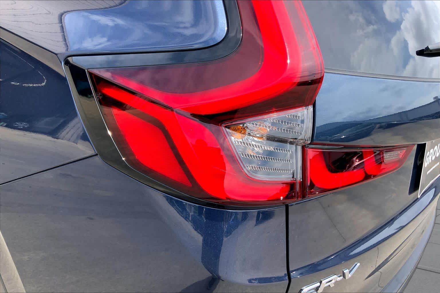 2025 Honda CR-V photo 29 of 36