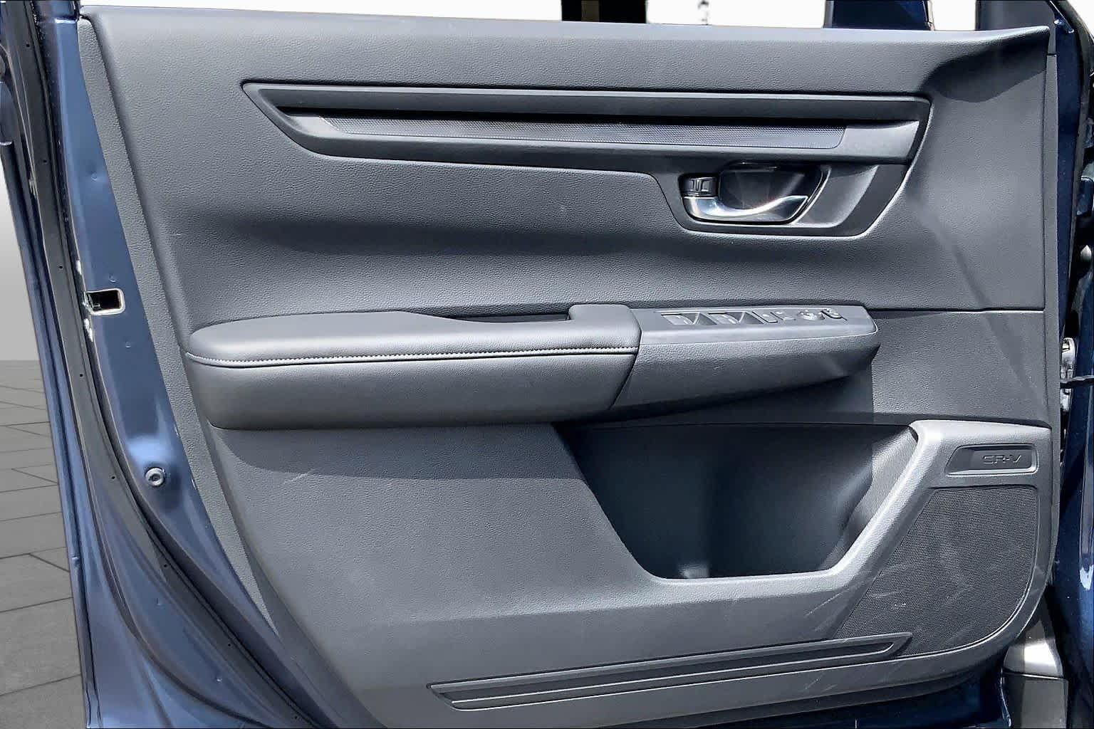 2025 Honda CR-V photo 22 of 36