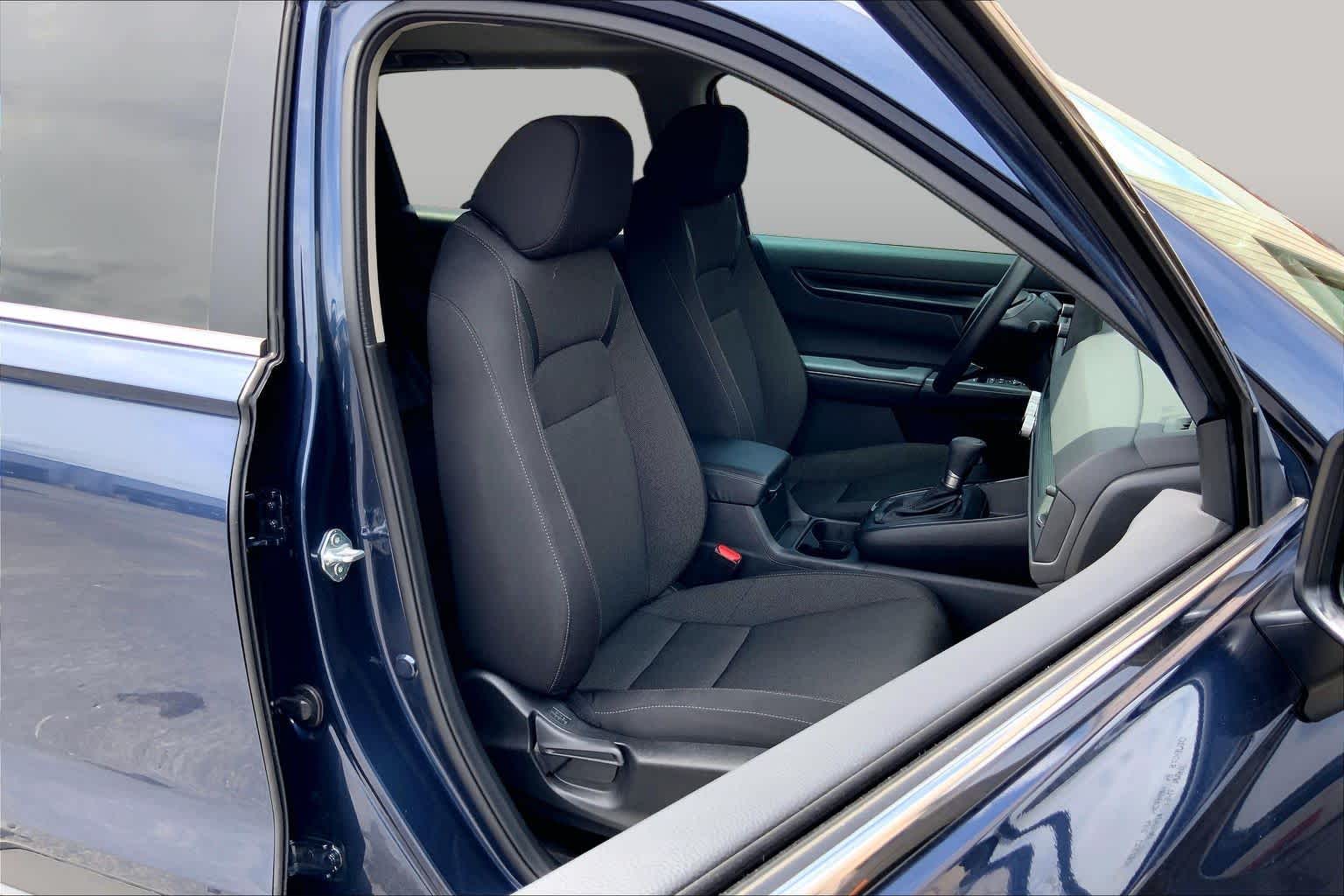 2025 Honda CR-V photo 9 of 36