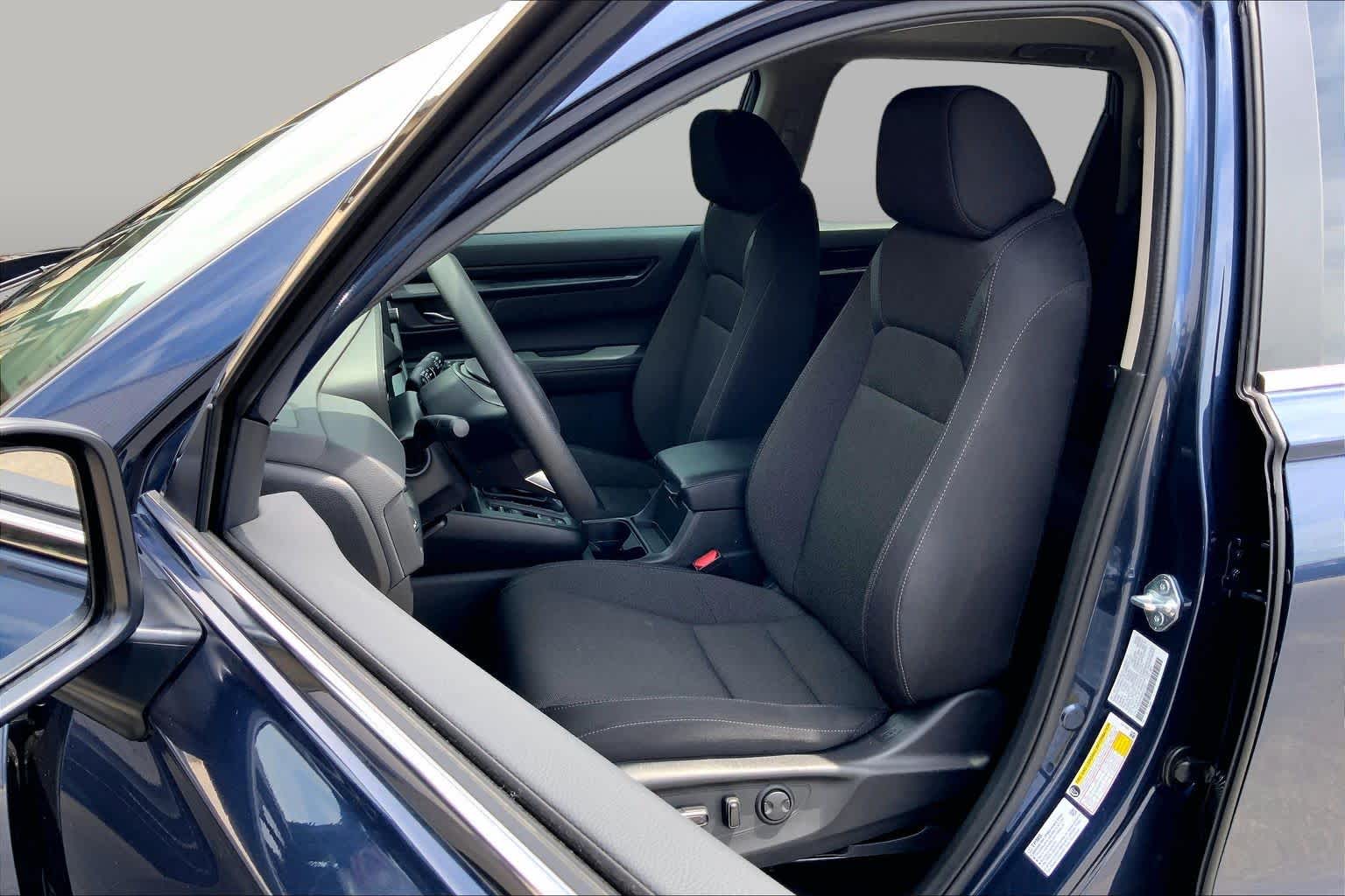 2025 Honda CR-V photo 8 of 36